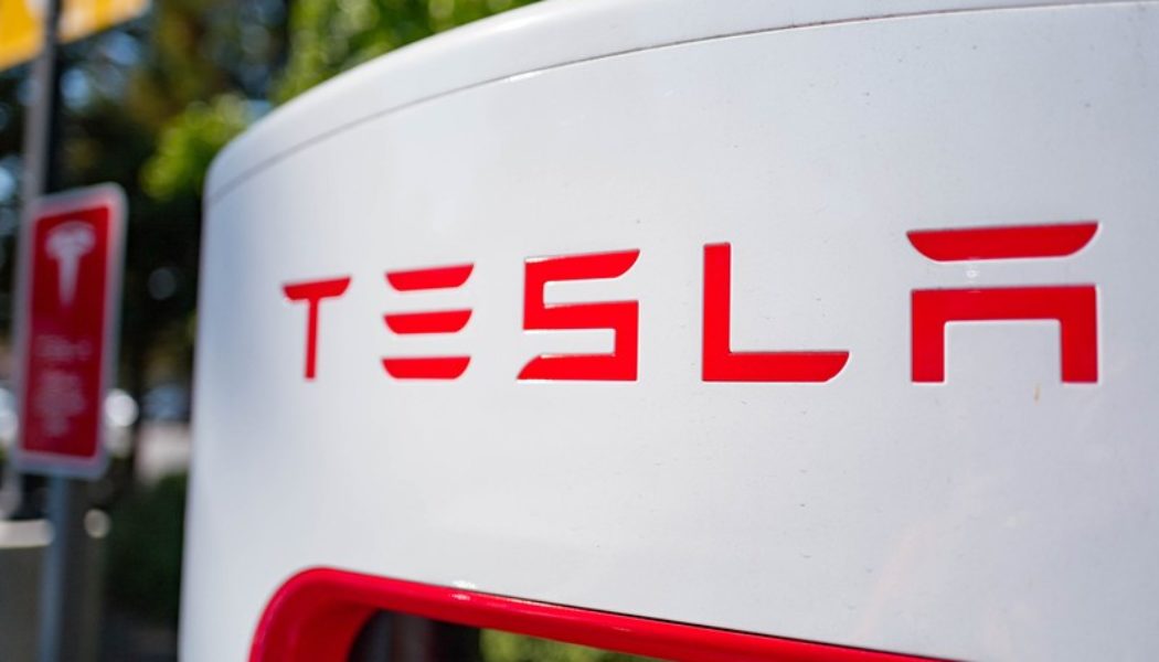Tesla Stock Drops 5% After Automaker Falls Short of Q3 Revenue Predictions