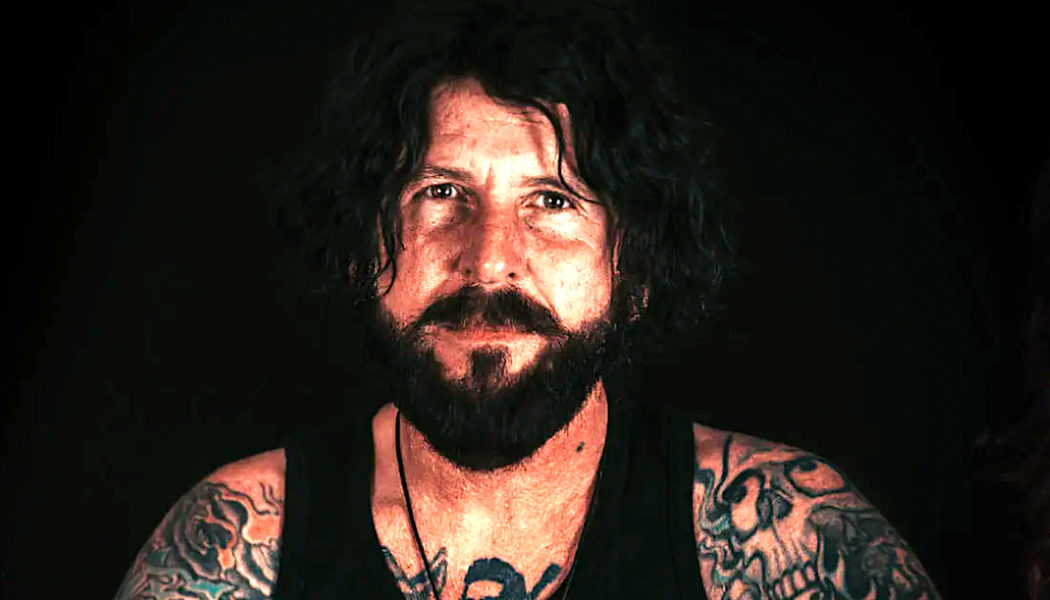 Top 5 Mötley Crüe Guitarist Candidates Following Mick Mars’ Retirement from Touring