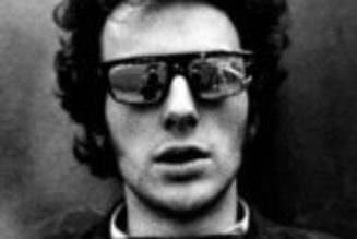 Watch Eddie Vedder Join Stevie Nicks on ‘Stop Draggin’ My Heart Around’