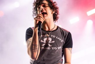 Watch the 1975’s Poetic Performance of “I’m in Love With You” From Forthcoming LP