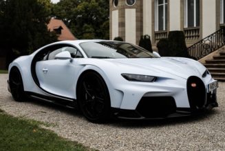What Does a $4M USD Bugatti Chiron Super Sport Actually Feel Like to Drive?