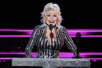 Dolly Parton Inducted Into 2022 Rock & Roll Hall of Fame: Watch