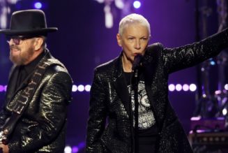 Eurythmics Reunite to Perform at Rock and Roll Hall of Fame Induction Ceremony: Watch