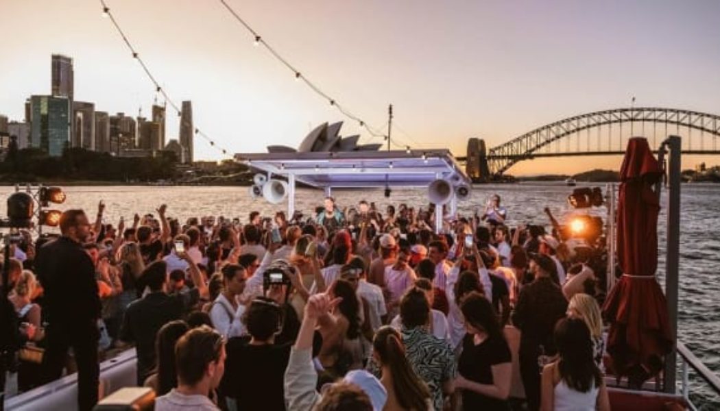Watch RÜFÜS DU SOL Celebrate Summer In Australia With DJ Set From Sydney Harbour