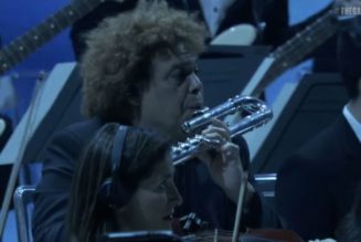 A guy playing an alto flute in The Game Awards orchestra won the night