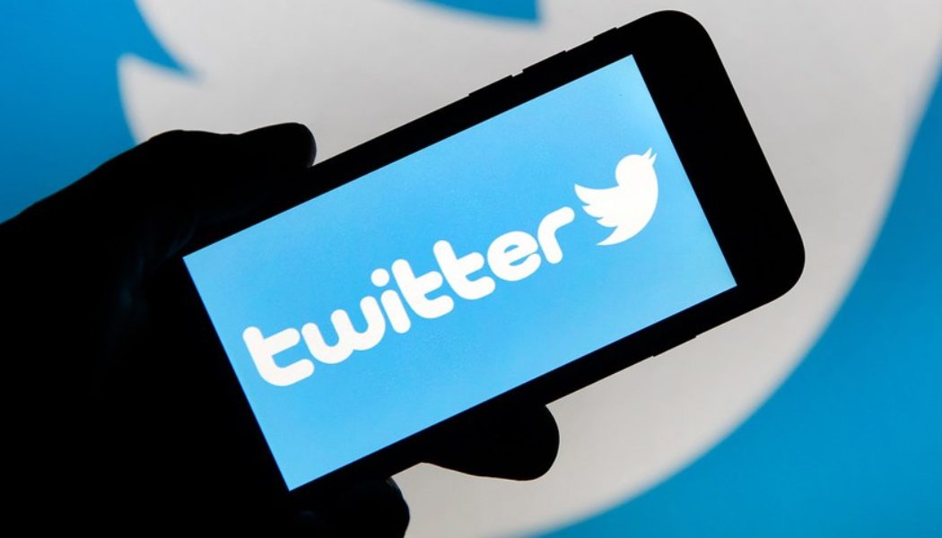 Fidelity Lowers Twitter Valuation by 56% In New Report