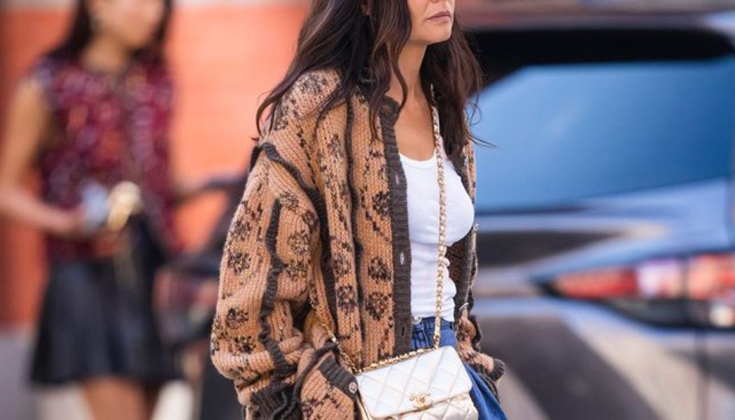 Jeans, Flats and Great Coats—Katie Holmes’s Winter Capsule Is Perfection