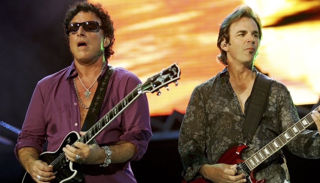Journey’s Neal Schon Hits Bandmate Jonathan Cain with Cease and Desist over Mar-A-Lago Performance