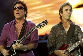 Journey’s Neal Schon Hits Bandmate Jonathan Cain with Cease and Desist over Mar-A-Lago Performance