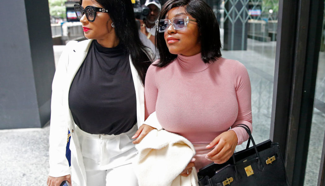 Joycelyn Savage Allegedly Gives Birth To First Child With R. Kelly