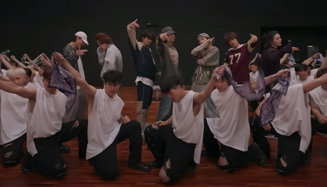 Stanning BTS MiniMoni: Run BTS Dance Practice