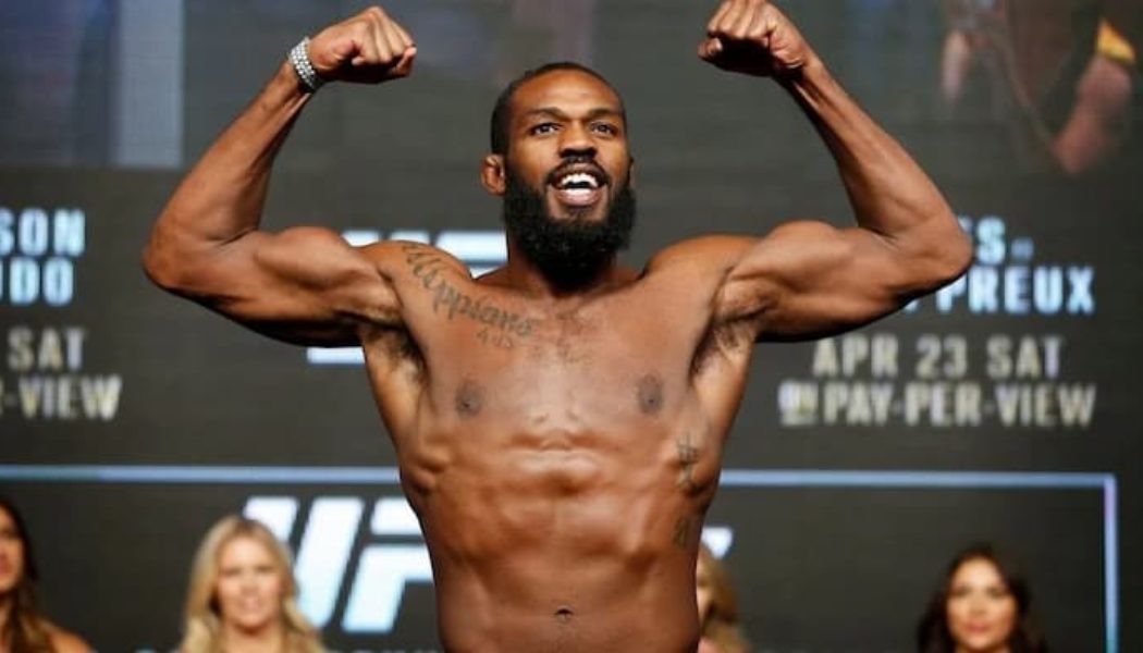 Could Jon Jones Fight For UFC Heavyweight Gold In 2023?