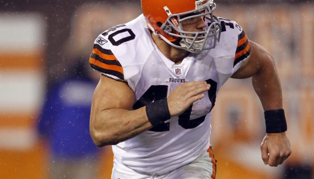 Former Arkansas Razorback and NFL RB Peyton Hillis in Critical Condition After Saving His Children From Drowning