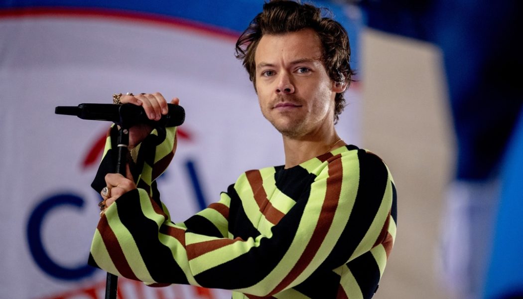 Harry Styles Unlocks 2022 Best-Seller In U.K. With ‘Harry’s House’