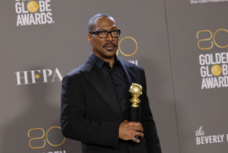 He Still Got It: Eddie Murphy Drops Epic Will Smith Joke During Golden Globes Acceptance Speech
