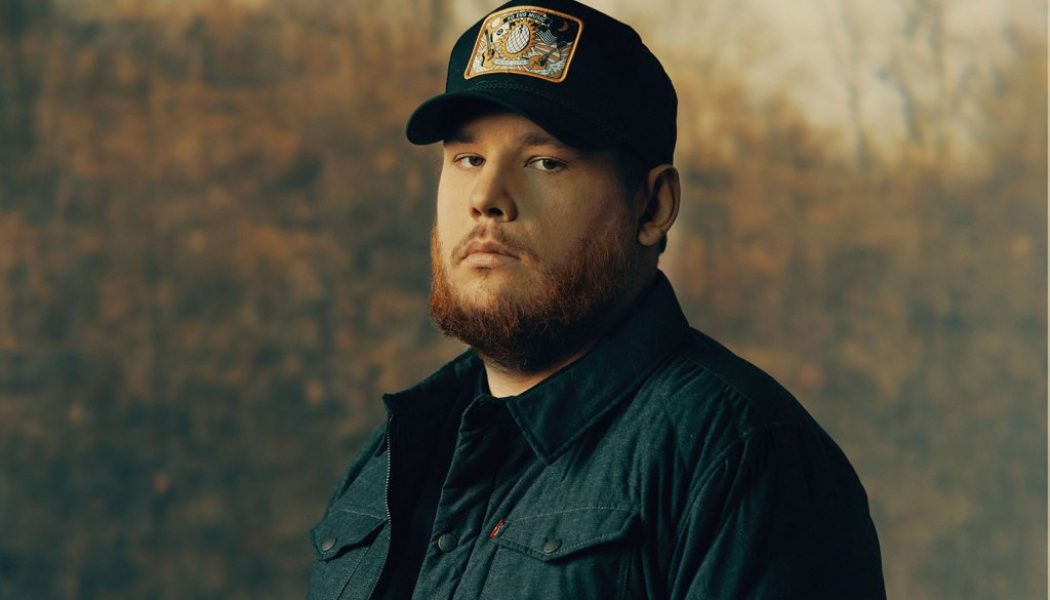 Here Are the Lyrics to Luke Combs‘ ’Going, Going, Gone’