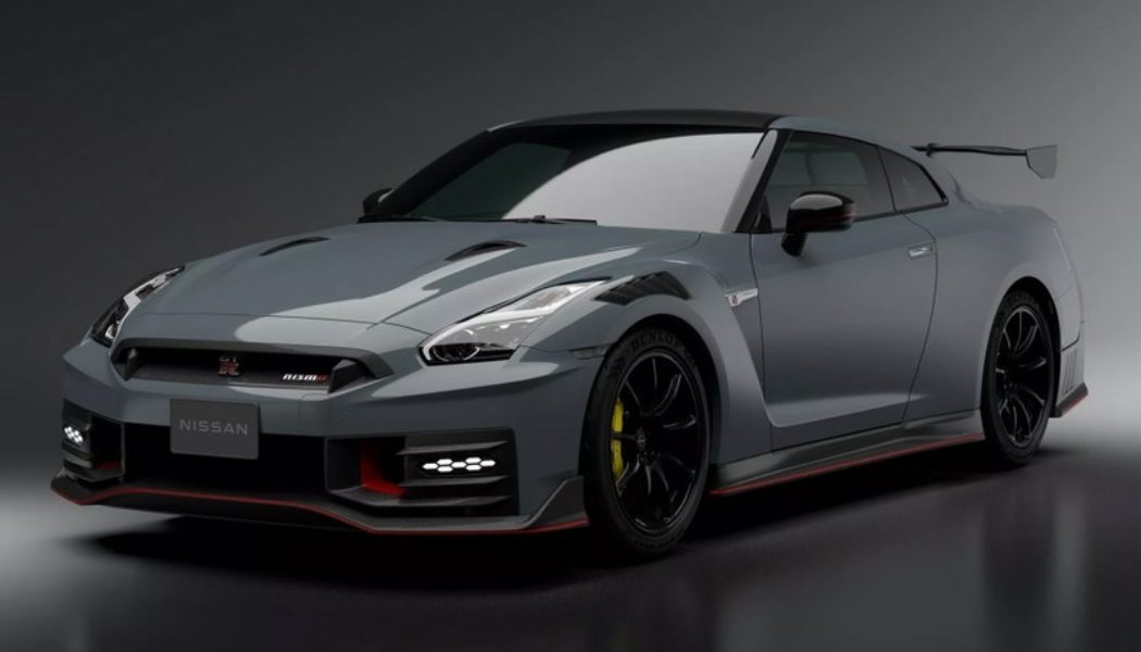 Here’s a First Look at the 2024 Nissan GT-R