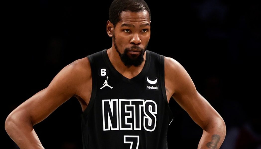 Kevin Durant Suffers Right MCL Sprain, Out for at Least Two Weeks