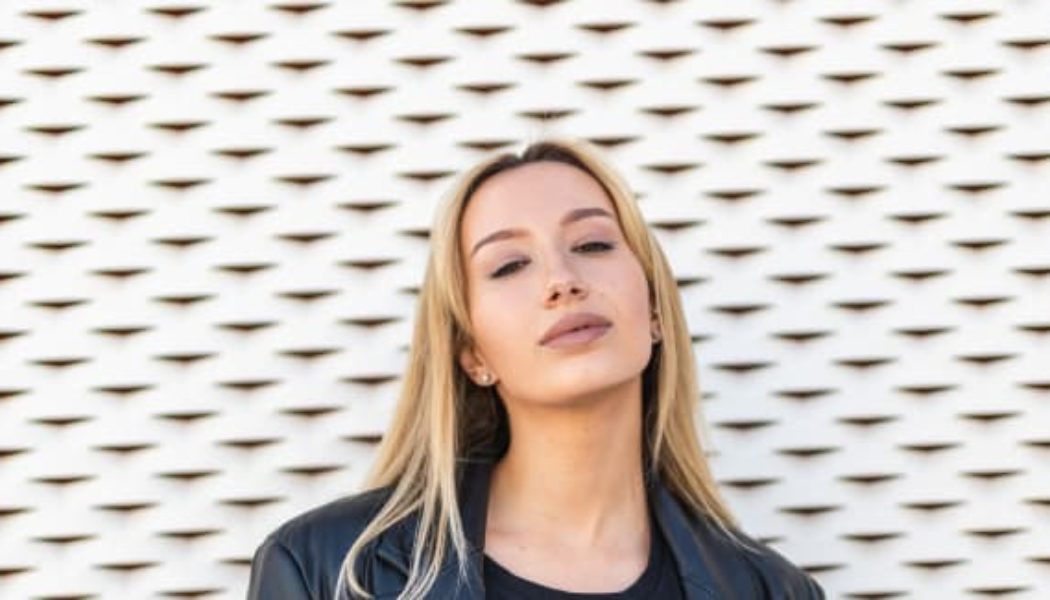 Listen to Nora Van Elken’s Epic EP Inspired by “The Lord of the Rings”