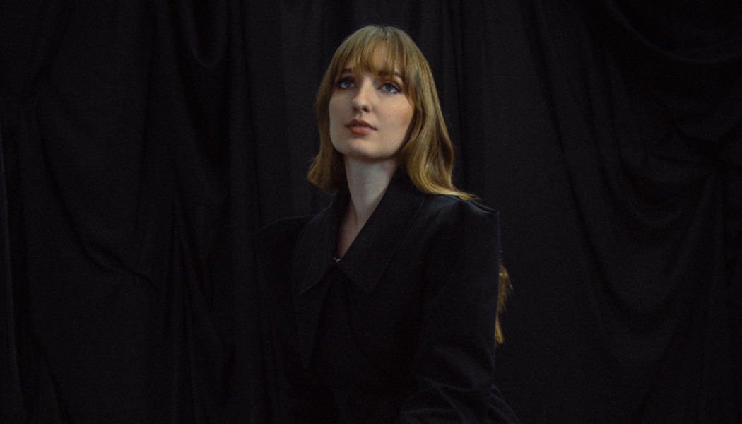 Madison Cunningham on New Album Revealer, Being Mistaken for a Waiter at the Grammys