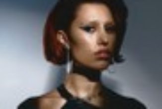 Raye, Taylor Swift Reign Over U.K. Charts