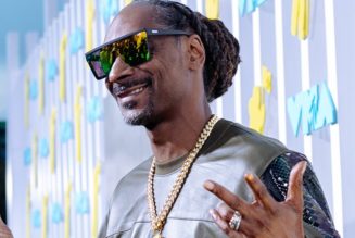 Snoop Dogg Recalls Being “Checked” and “Out-Gangstered” by Dionne Warwick
