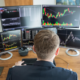 Why Do Traders Use Multiple Screens? – 5 Reasons