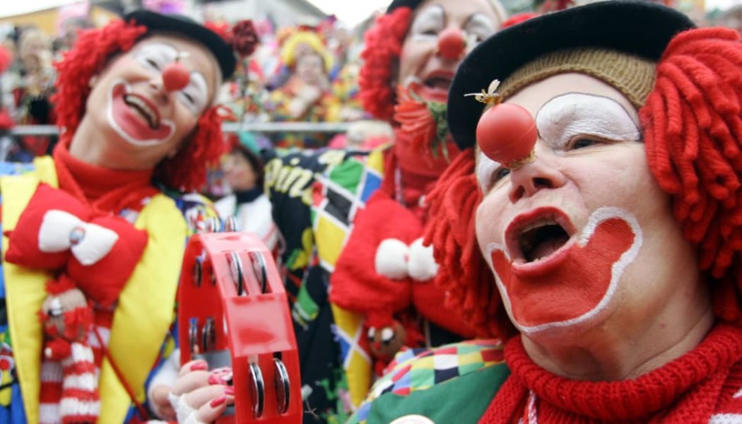 BILD Leben & Wissen Lifestyle Straßenkarneval 2023 beginnt: Die Närrinnen gehen wieder auf Schlipsjagd