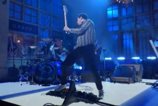 Jack White Joins SNL’s Five-Timers Club with Thunderous Rock Show: Watch