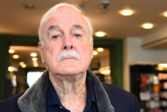 John Cleese to Write and Star in New Fawlty Towers Revival