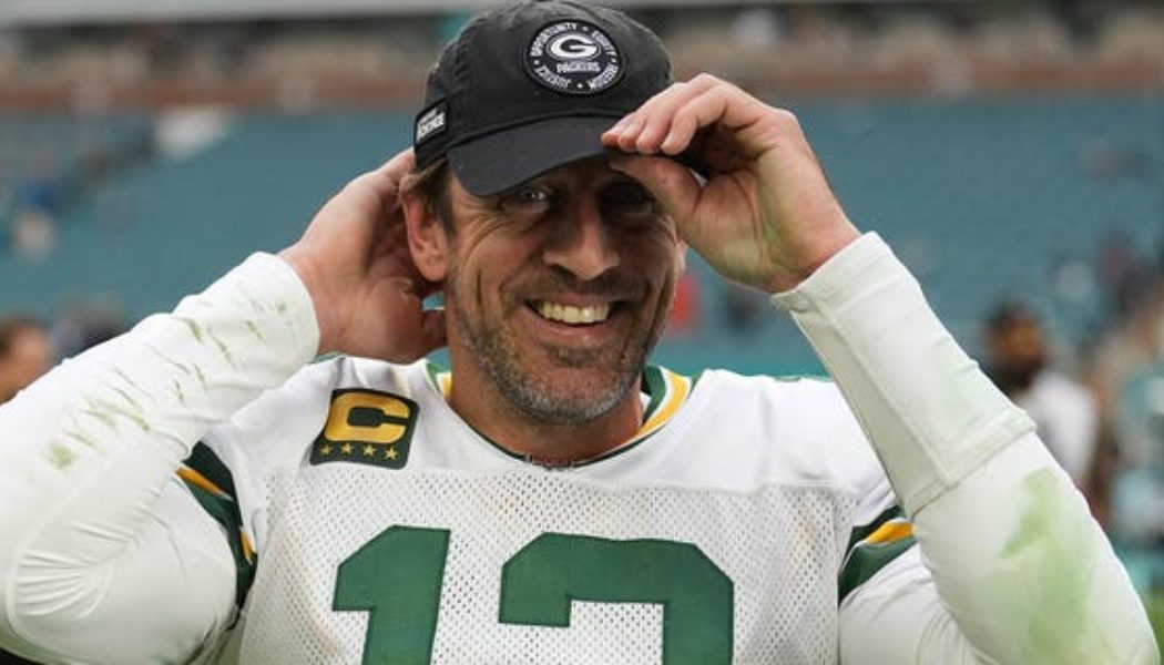 Aaron Rodgers gives Jets 'wish-list of free agents' to 'target and acquire': report - Fox News