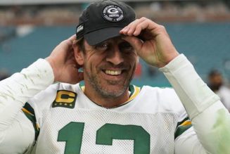 Aaron Rodgers gives Jets 'wish-list of free agents' to 'target and acquire': report - Fox News