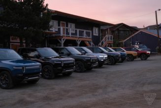 Rivian says ‘thousands’ of R1T reservation holders will get their trucks within months
