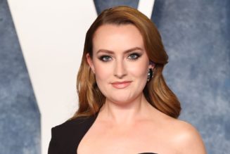 Amelia Dimoldenberg Wows in a Gingham Thongkini - and Catches Drake's Attention