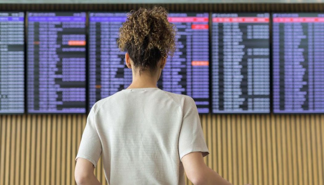 Demand for summer flights soar: When to buy domestically, internationally to save - ABC News