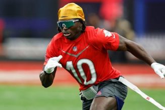 Dolphins' Tyreek Hill left in the dust by young football player at Miami camp - Fox News