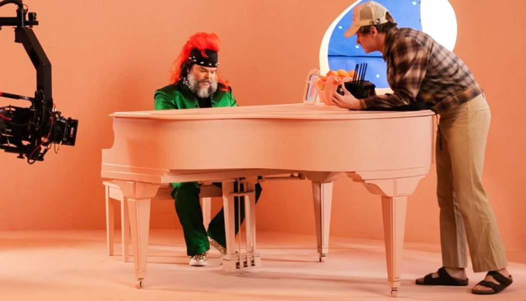 Lyrical Lemonade Drops MV for "Peaches" by Jack Black