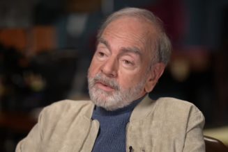 Neil Diamond Says He Just Accepted Parkinson’s Disease Diagnosis in “Last Few Weeks”