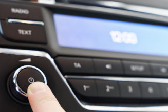 Ford, BMW, Tesla, and more remove AM radio from new car models