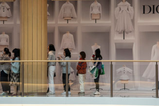 In China, It's Time to Splurge Again, and the Luxury Industry Is ... - The New York Times