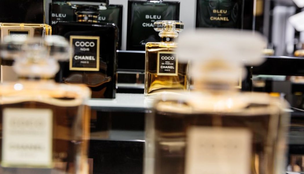 Luxury Brands Donât Just Sell to the Superrich