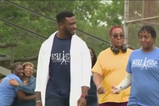 Staying healthy: Memorial Hermann hosts 'Walk with a Doc' program