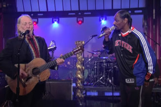 Willie Nelson Celebrates 90th Birthday with Neil Young, Snoop Dogg, The Chicks, and More: Video + Setlist