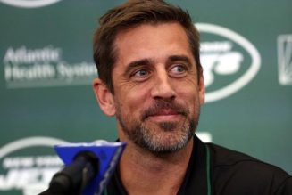 Aaron Rodgers calls for acceptance of psychedelics, says 'hundreds' of players have asked him about ayahuasca