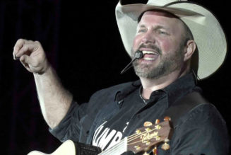 Garth Brooks says his new bar will serve Bud Light despite conservative boycott