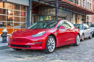 Tesla claims every new Model 3 now qualifies for $7,500 EV tax credit in US