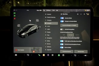 Tesla hacker discovers secret “Elon Mode” for hands-free Full Self-Driving