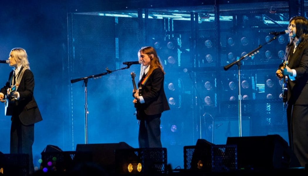 Watch boygenius' Acoustic Cover of Dan Reeder's "Stay Down, Man"