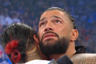 WWE SmackDown results, recap, grades: Roman Reigns unleashes Solo Sikoa on Jimmy Uso, new world title revealed