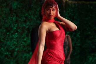 Cardi B Clocks Fan With Microphone After Drink Tossed At Her